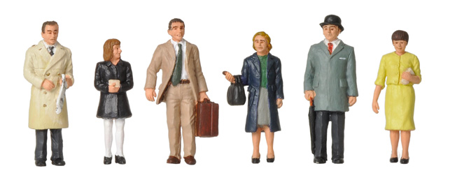 Bachmann 36-402 OO Scale People - 1960s/70s Standing Station Passengers